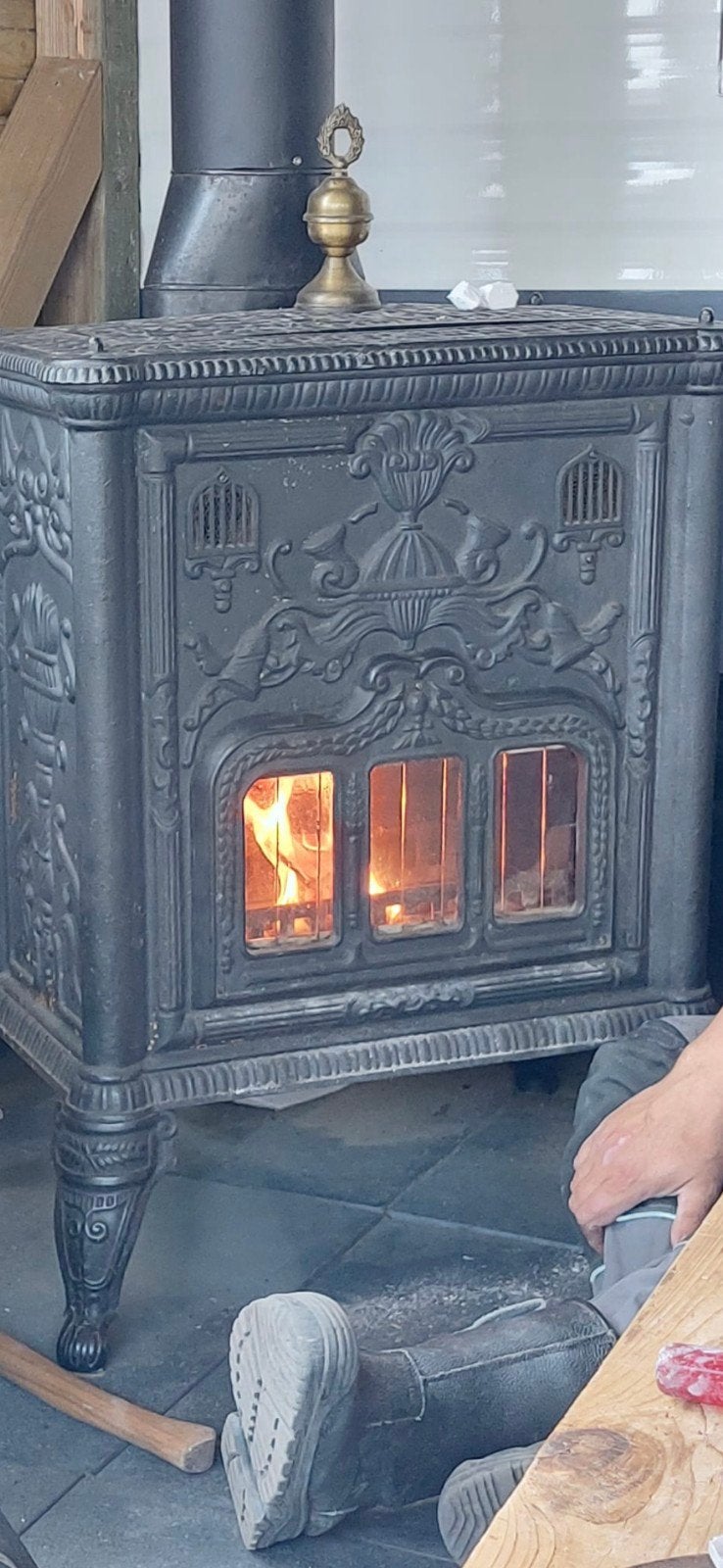 Antieke gietijzeren houtkachel. Frans Art Deco., Huis en Inrichting, Kachels, Ophalen, Gebruikt, Hout, Houtkachel