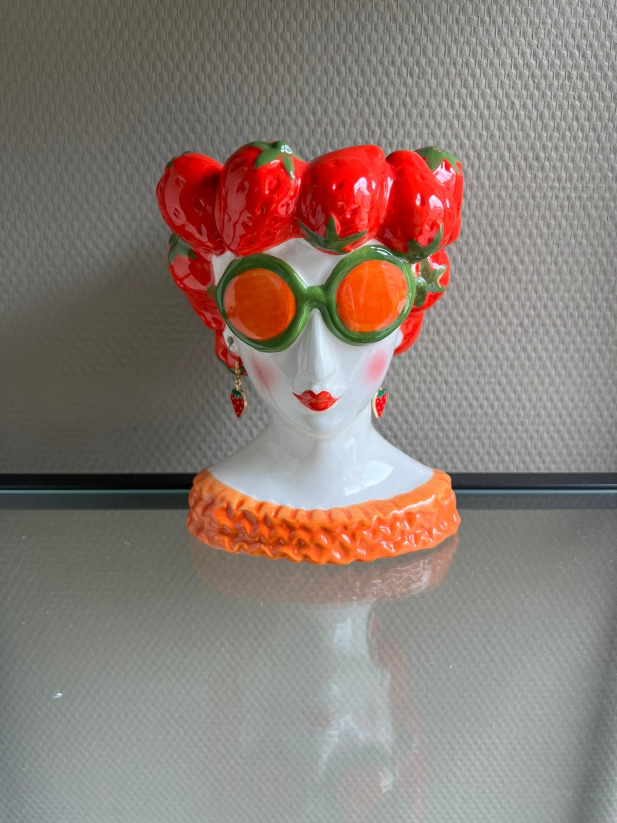 Keramische vaas vrouw hoofd met aardbeien / fruit vaas, Huis en Inrichting, Woonaccessoires | Vazen, Ophalen of Verzenden, Nieuw
