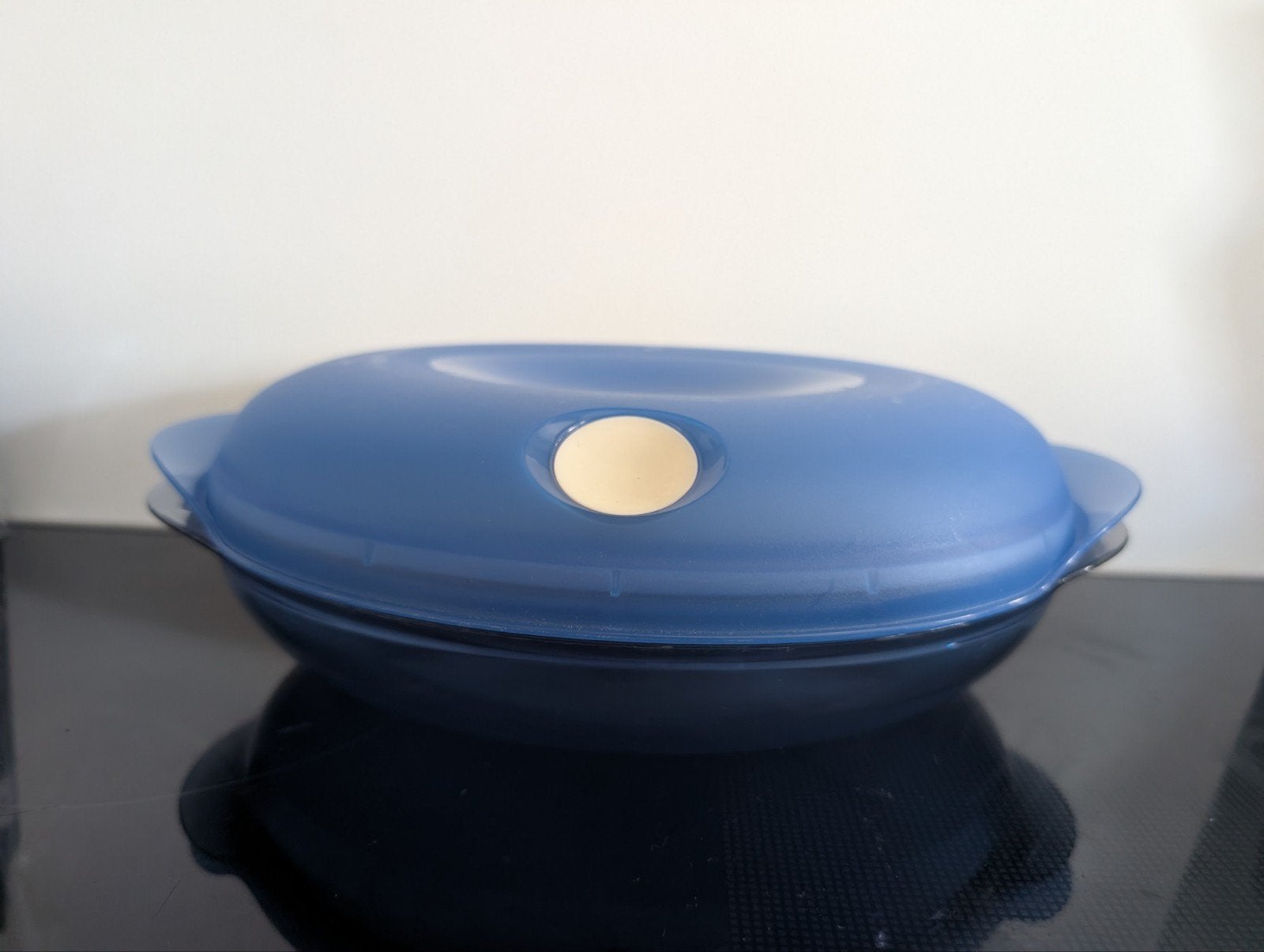 Tupperware Magnetron schaal, micropop schaal., Schaal, Blauw, Ophalen of Verzenden, Zo goed als nieuw