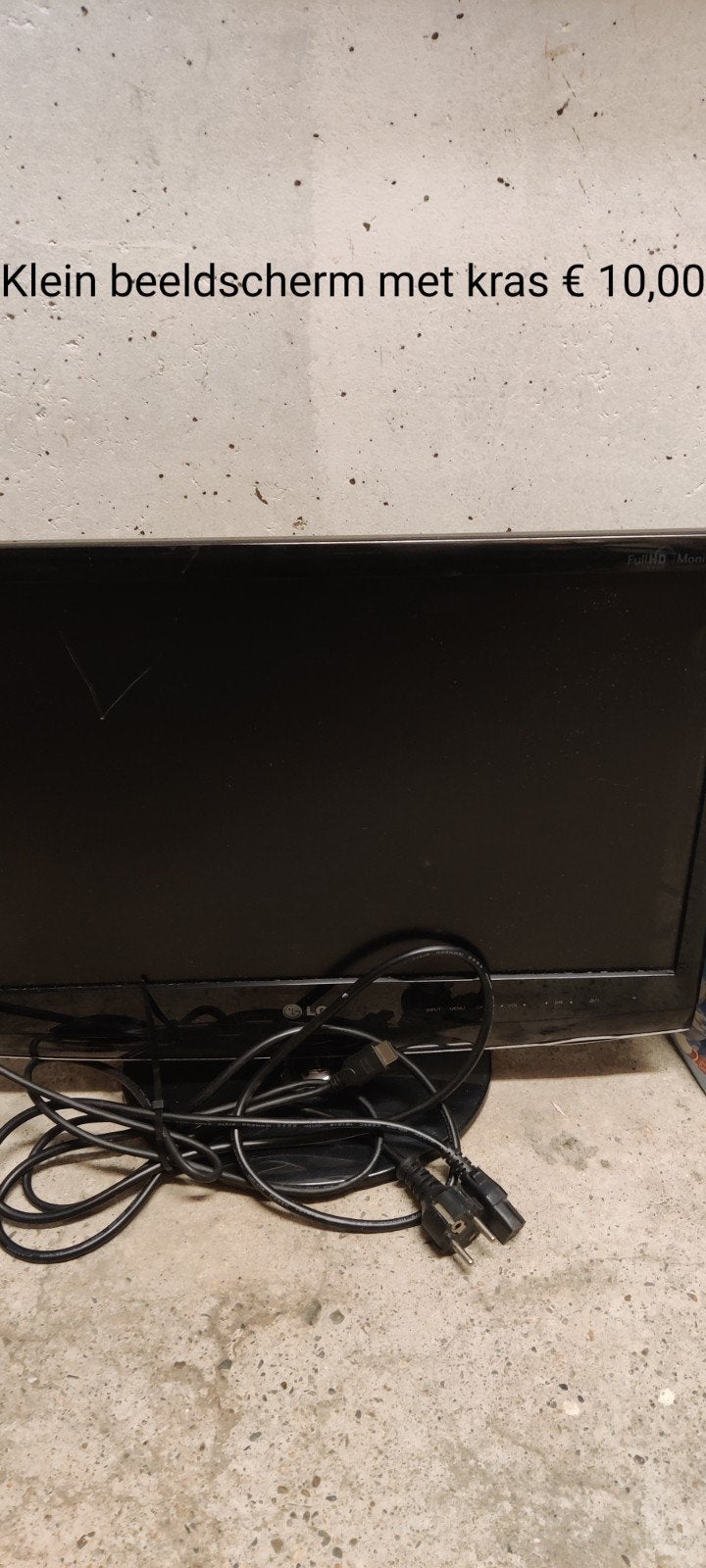 Kleine TV met kras - Functioneel en voordelig, Audio, Tv en Foto, Ophalen of Verzenden, Gebruikt, Minder dan 40 cm, LG