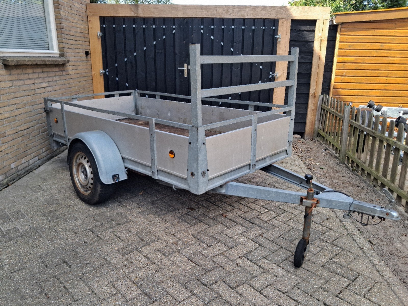 Aanhanger Aluminium, Ophalen