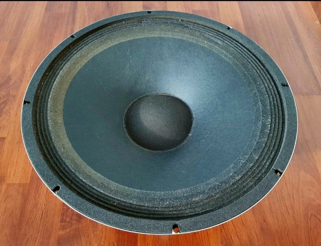 HH Acoustics speaker luidspreker box 150 WATT met scheurtje!, Ophalen, Gebruikt, 150 watt of meer, Overige merken