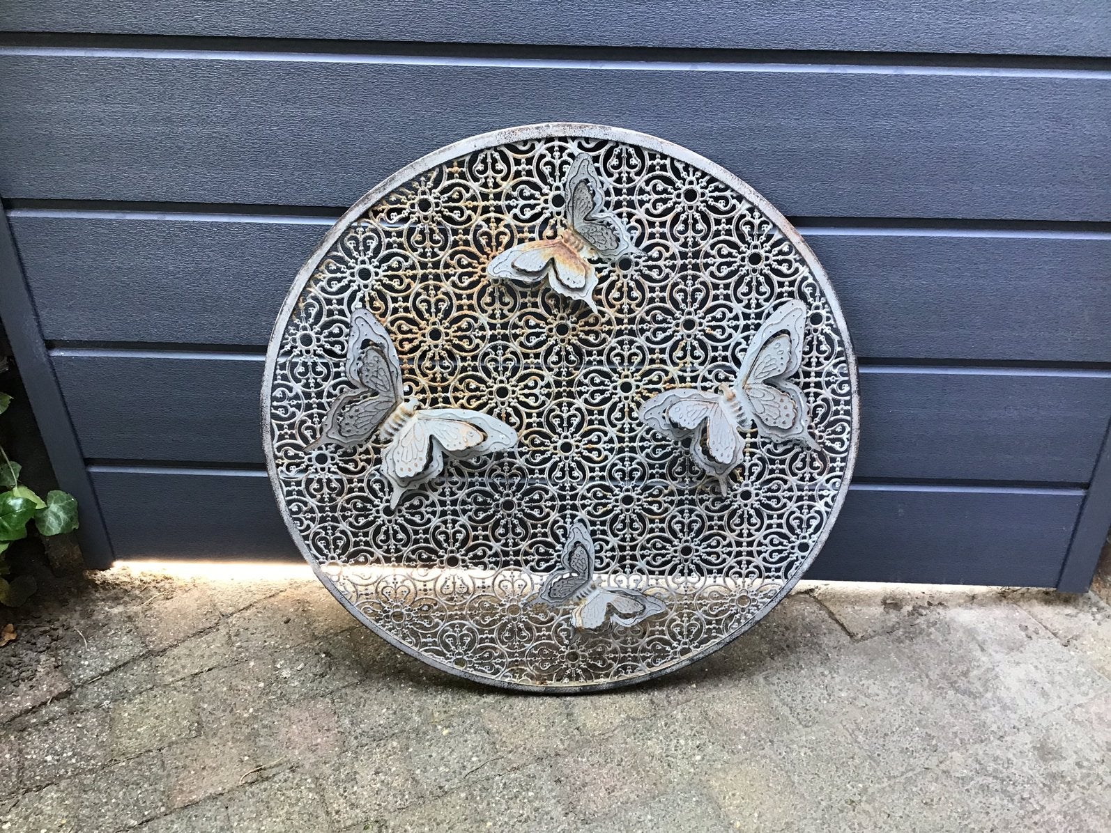 Decoratieve metalen plaat met vlinders, Ophalen, Gebruikt
