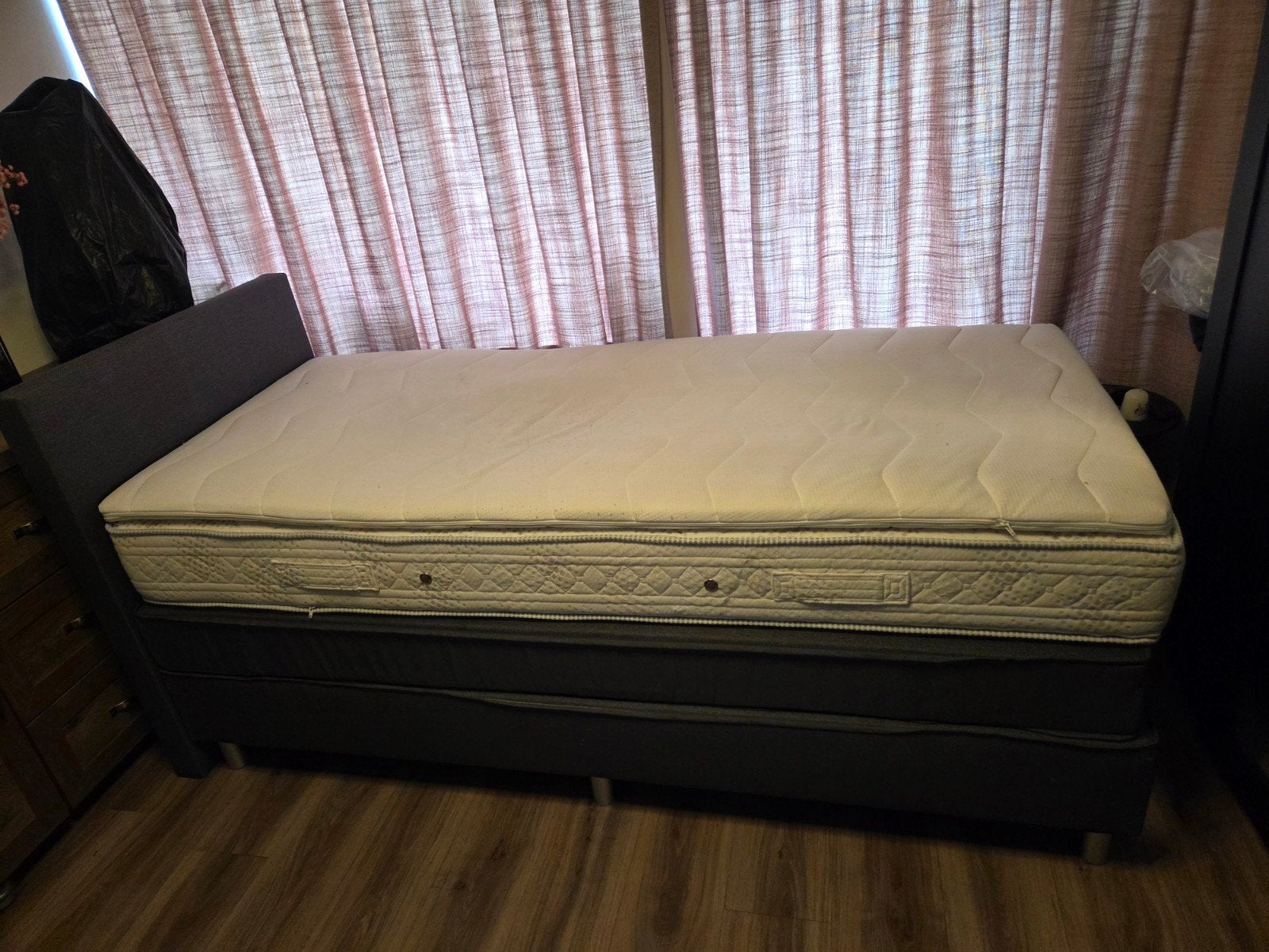 Mooie 1-persoons boxspring, Ophalen, Zo goed als nieuw, Eenpersoons, 90 cm