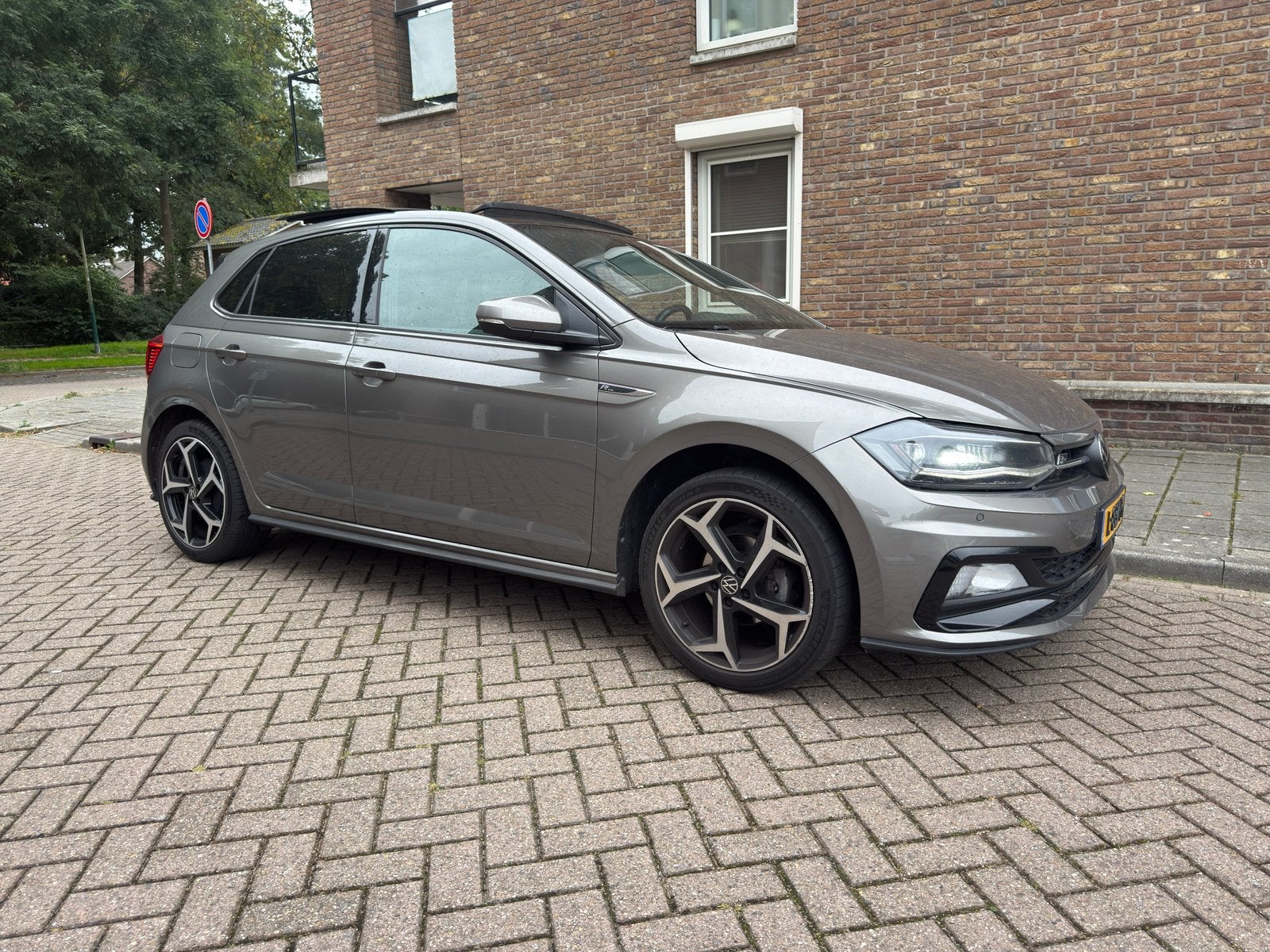 Volkswagen Polo 1.0 TSI DSG 2021 FULL OPTION, Zwart, 95 pk, 1096 kg, Alcantara