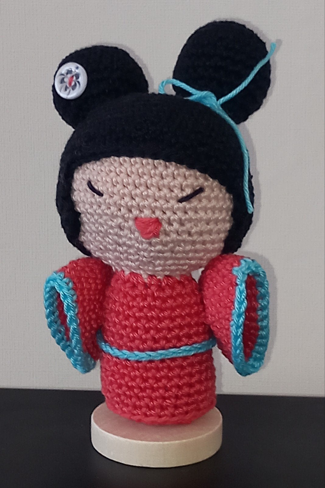 Gehaakte Kokeshi Pop - Handgemaakt, Verzamelen, Ophalen of Verzenden, Nieuw