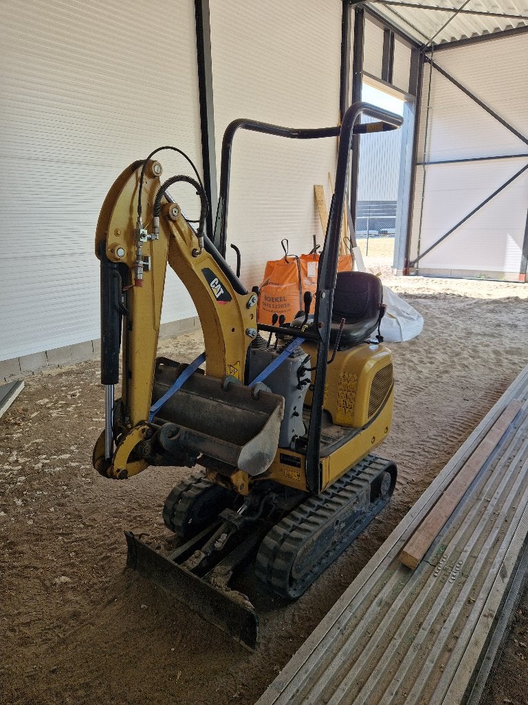 Compacte CAT 300.9D minigraafmachine te koop, Zakelijke goederen, Machines en Bouw | Kranen en Graafmachines, Ophalen of Verzenden