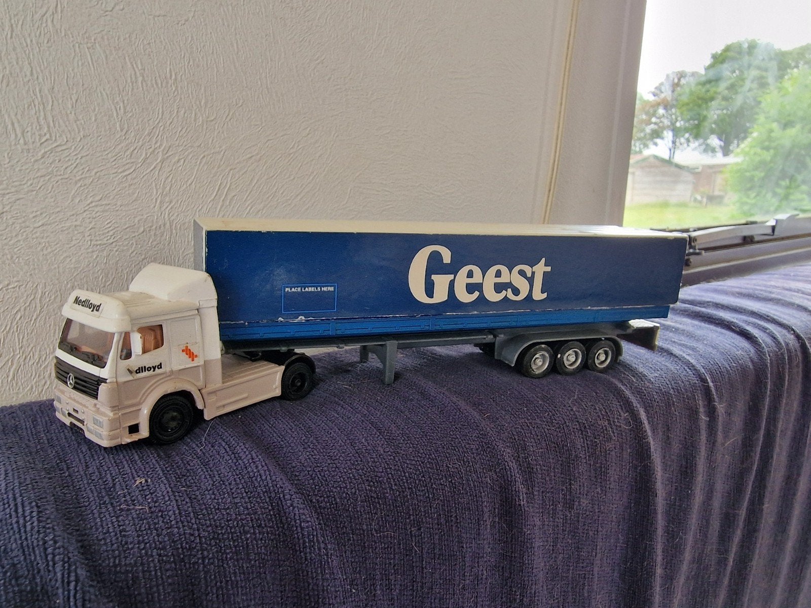 Speelgoed vrachtwagen met oplegger - Geest Nedlloyd, Ophalen of Verzenden, Gebruikt