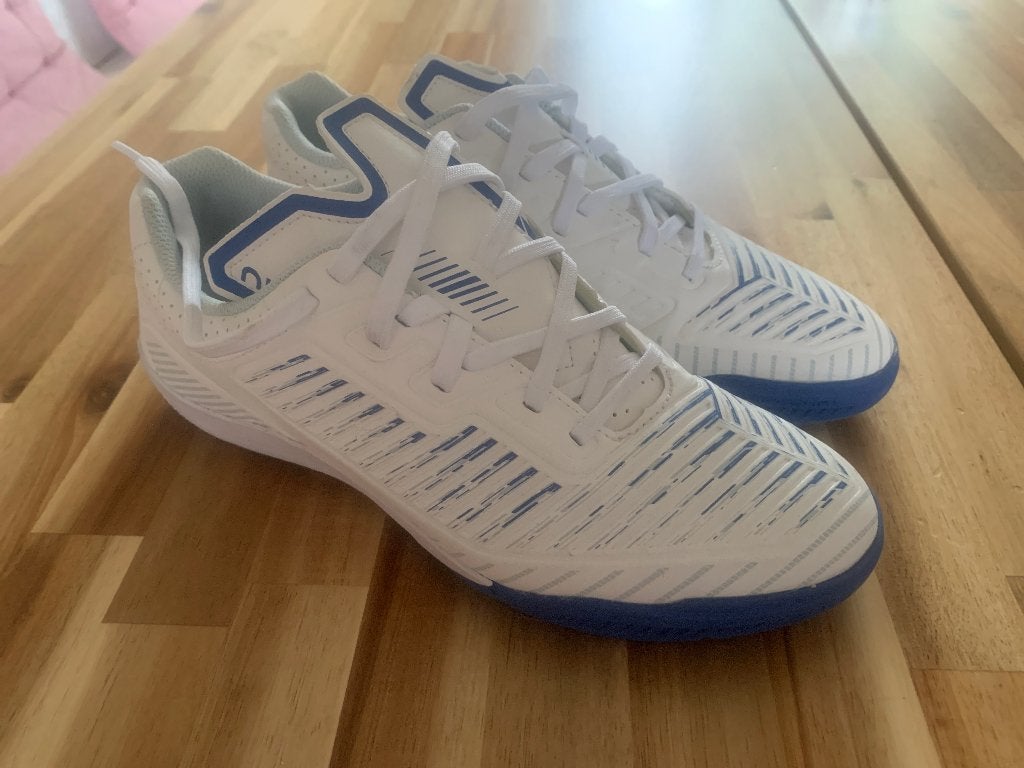 Zaal voetbalschoenen Kipsta maat 39, Maat XS of kleiner, Schoenen, Nieuw, Ophalen of Verzenden