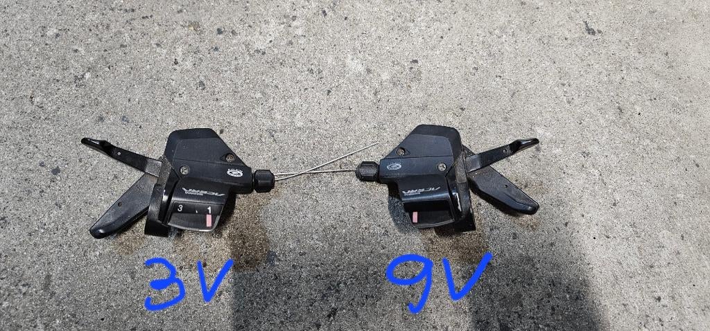 Shimano Acera duimschakelaars 3v en 9v, set in goede staat., Fietsen en Brommers, Fietsonderdelen, Ophalen of Verzenden, Zo goed als nieuw
