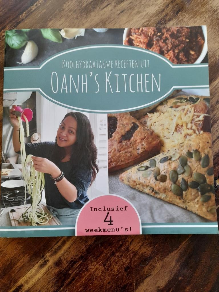 Oahn's kitchen koolhydraatarm kookboek, Boeken, Kookboeken, Oanh's Kitchen, Overige typen, Ophalen of Verzenden, Zo goed als nieuw