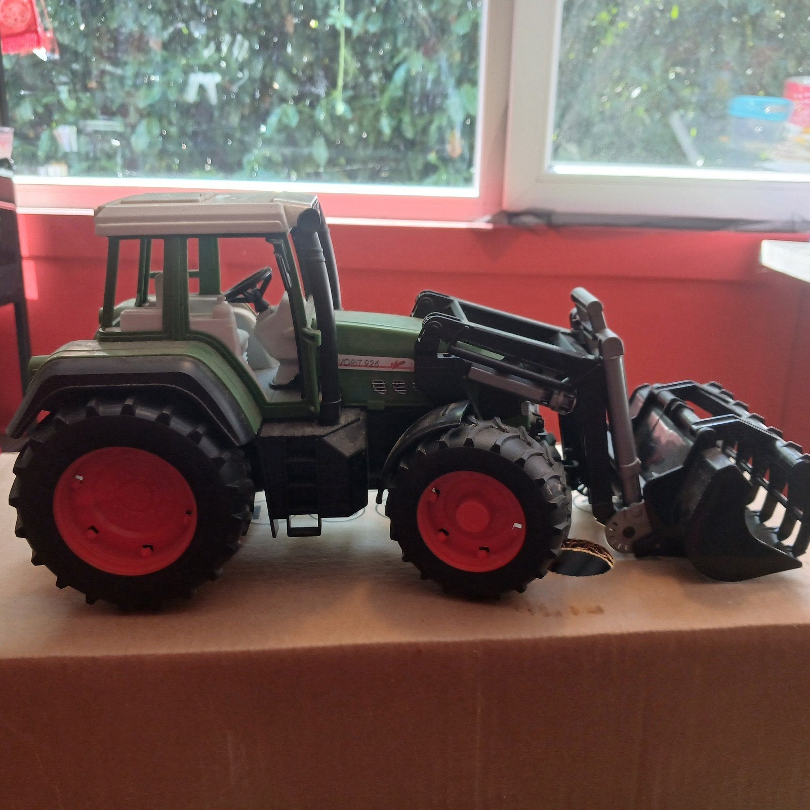 Bruder Fendt Favorit 926 Vario tractor met voorlader, Ophalen of Verzenden, Zo goed als nieuw, Tractor of Landbouw, Overige merken