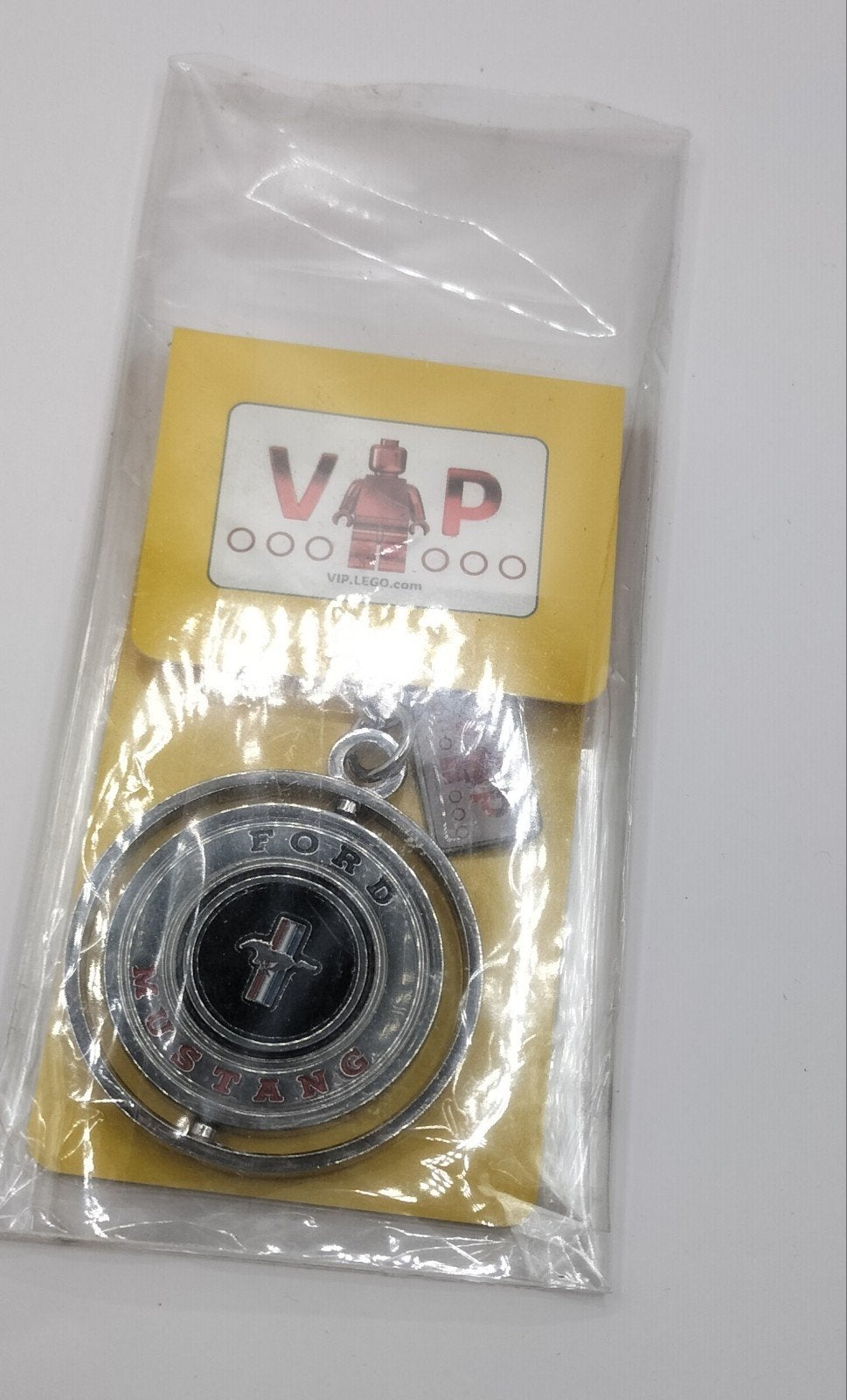 Lego VIP Ford Mustang Sleutelhanger - Nieuw in verpakking, Verzamelen, Ophalen of Verzenden, Nieuw, Merk