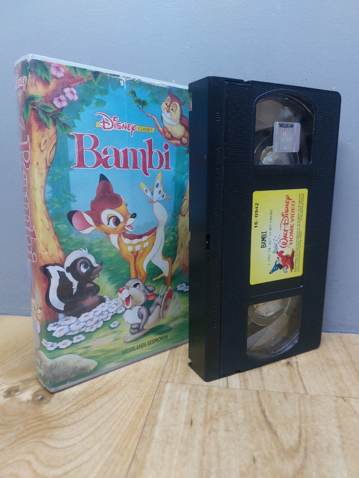 Bambi (VHS) Disney, Ophalen of Verzenden, Zo goed als nieuw