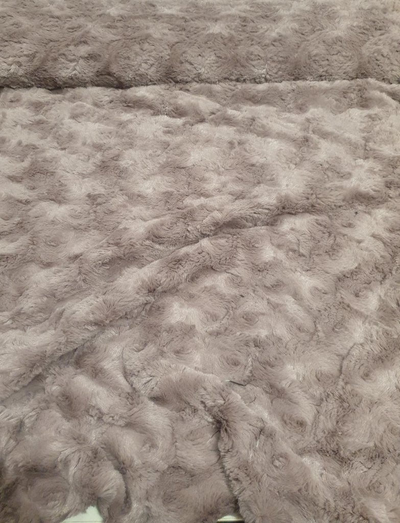 fur roosjes dusty lila (11522), Overige materialen, Overige kleuren, 120 cm of meer, Nieuw