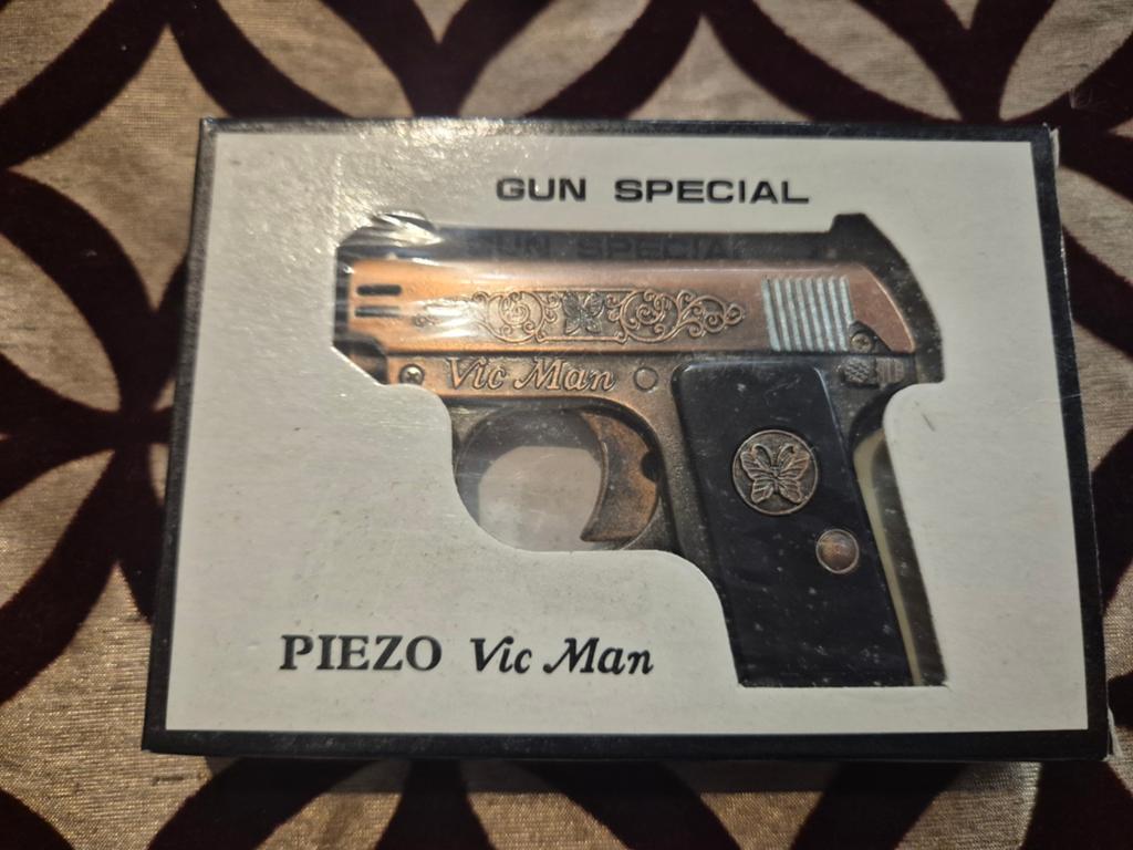 Vintage Piezo Vic Man Gun Special Aansteker Nieuw in Doos, Onbekend, Nieuw, Ophalen of Verzenden, Aansteker