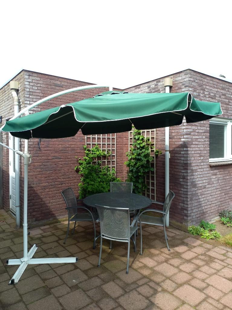 Parasol met standaard, Tuin en Terras, Parasols, Ophalen, Zo goed als nieuw, 2 tot 3 meter, Zweefparasol