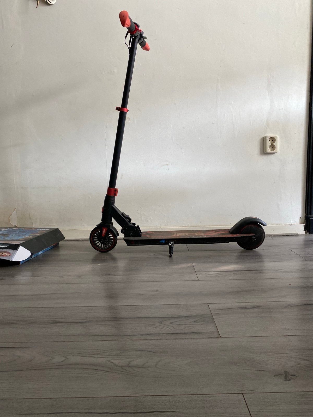 Elektrische step in goede staat voor kinderen gebruikt, Fietsen en Brommers, Steps, Ophalen of Verzenden, Gebruikt, Elektrische step (E-scooter)