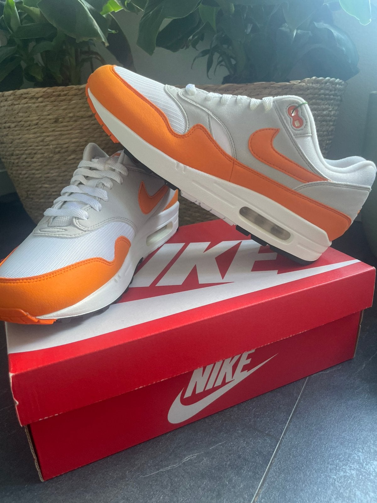 Nike Air Max 1 Anniversary Orange! Nieuw! Maat 43! OG!, Kleding | Heren, Schoenen, Overige kleuren, Nieuw, Ophalen of Verzenden
