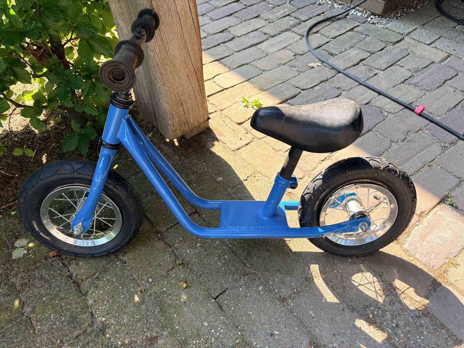 Blauwe loopfiets voor kinderen, Fietsen en Brommers, Ophalen, Gebruikt, Minder dan 16 inch