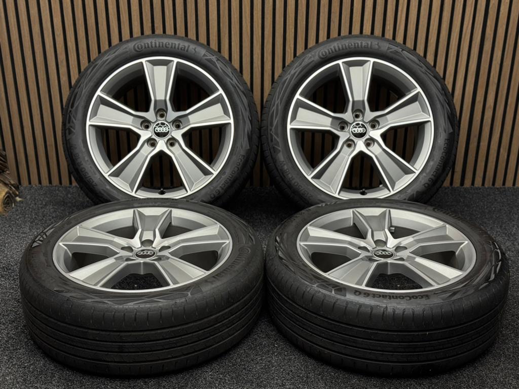 Originele 18 inch Audi Q2 81A 5x112 ET40 215/50 Continental, Auto-onderdelen, Banden en Velgen, Ophalen, 18 inch, 215 mm, .