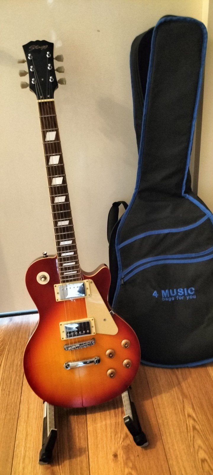 Stagg Solid Body Elektrische Gitaar met hoes, Ophalen, Gebruikt, Solid body, Overige merken