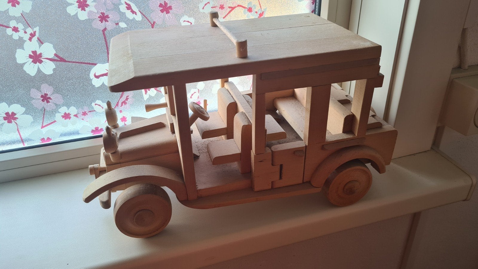 Houten speelgoedauto - Vintage model, Ophalen, Zo goed als nieuw