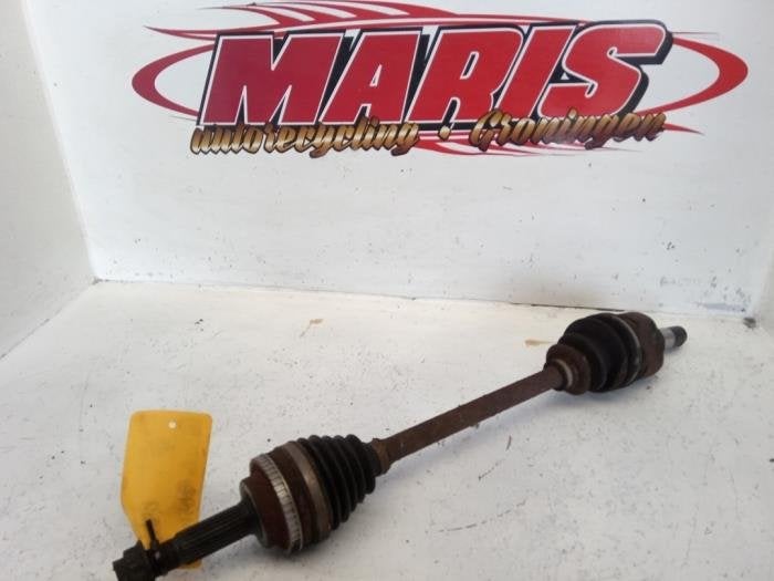 Aandrijfas links-voor van een Toyota Yaris, Gebruikt, -, -, Ophalen of Verzenden