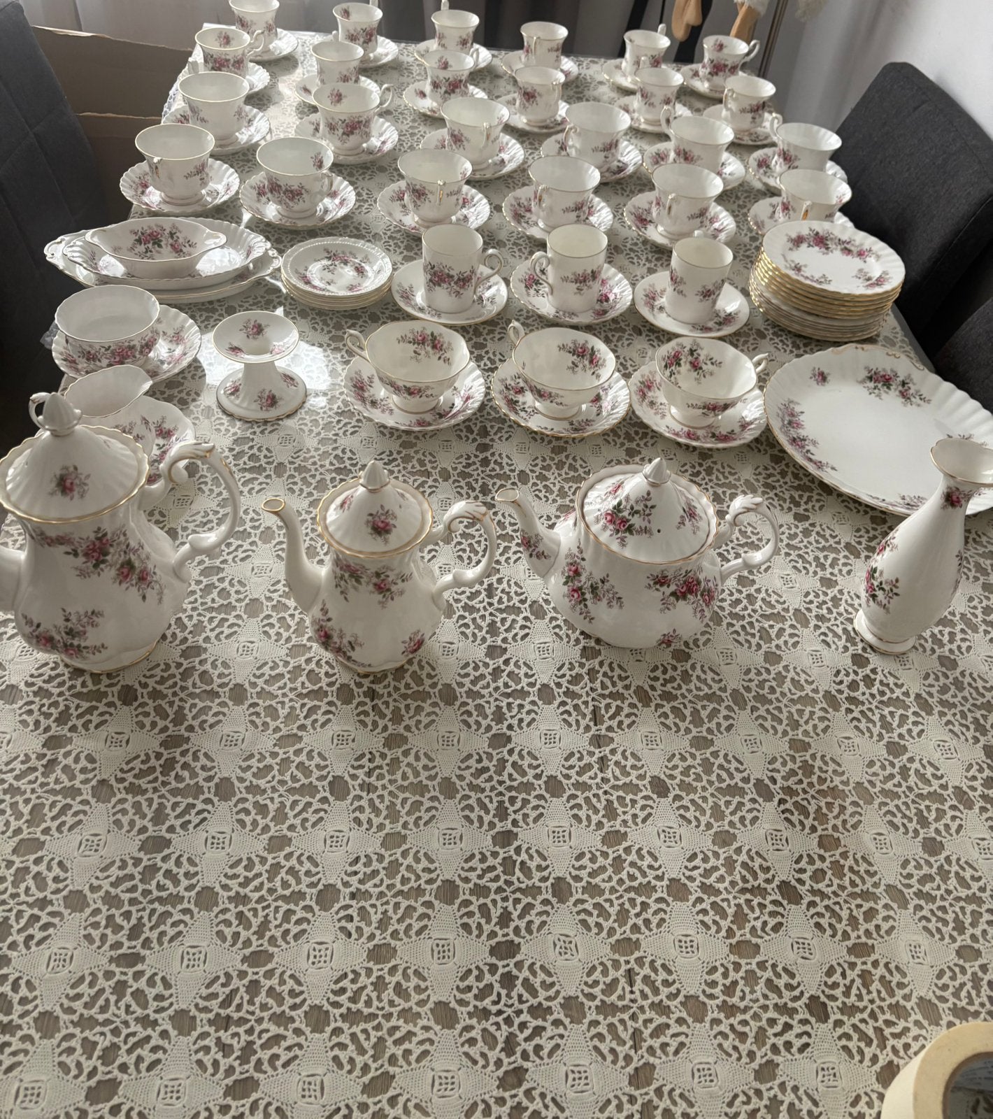 Royal Albert 56 stuks, Ophalen