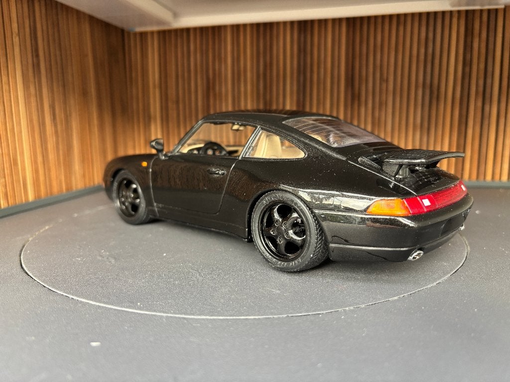 Porsche 911 (993) Carrera 1:18 Bburago Vaste spoiler MJ, Hobby en Vrije tijd, Modelauto's | 1:18, Ophalen of Verzenden, Zo goed als nieuw