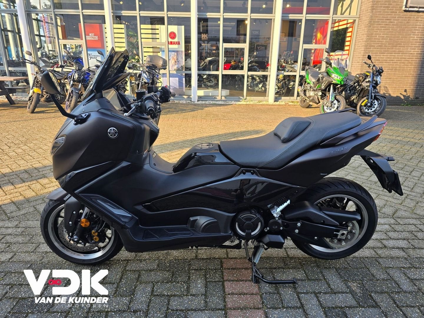 YAMAHA TMAX TECH MAX 560 (bj 2025), Motoren, Motoren | Yamaha, Scooter, 562 cc, Bedrijf, Onbekend