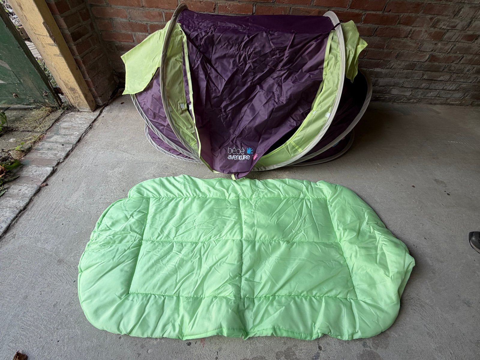 Bébé Aventure Pop-Up Baby Tent - Draagbaar Reisbedje, Ophalen, Nieuw