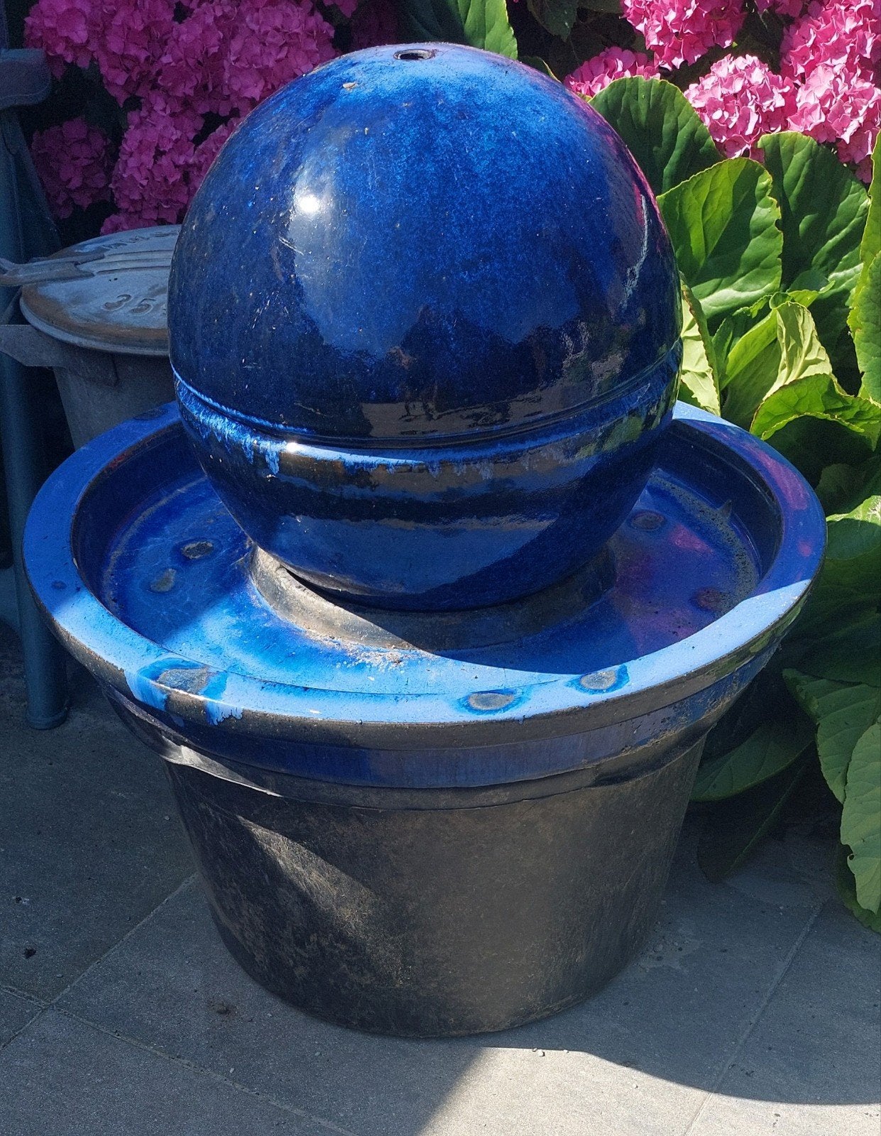 Blauwe keramische fontein met bol, Tuin en Terras, Waterpartijen en Fonteinen, Ophalen, Gebruikt