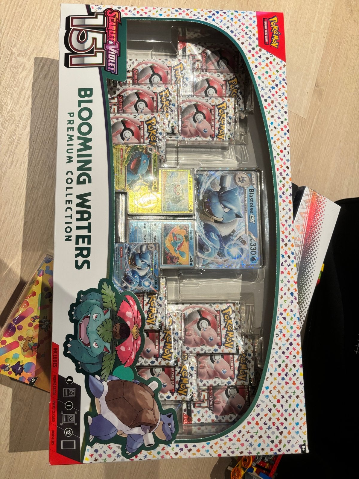 Pokémon Scarlet & Violet 151 Blooming Waters Premium Collect, Ophalen of Verzenden, Nieuw, Overige typen