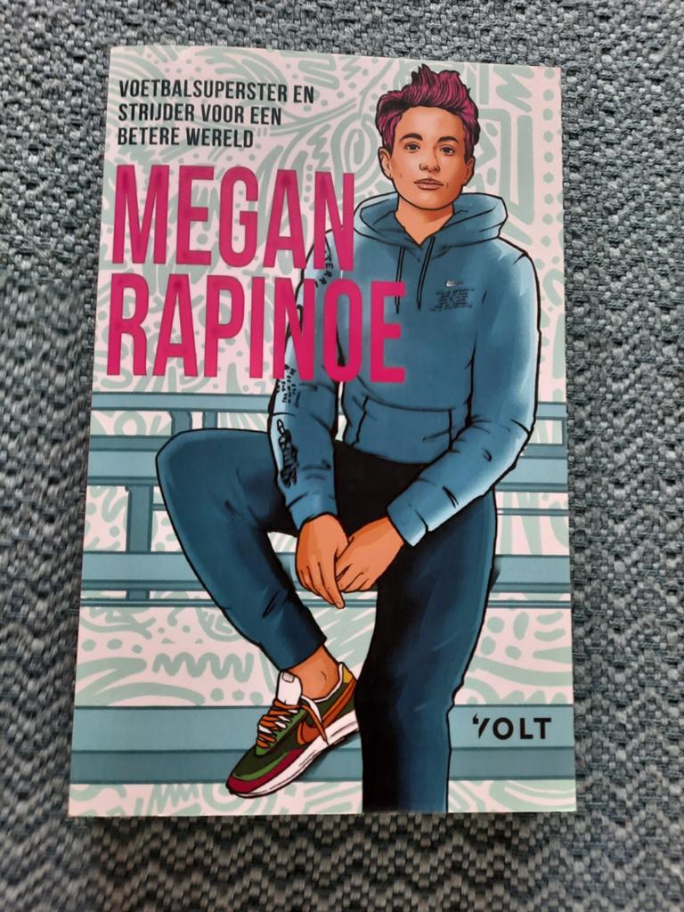 Megan Rapinoe - Voetbalsuperster en strijder, Megan Rapinoe, Ophalen of Verzenden, Zo goed als nieuw, Sport