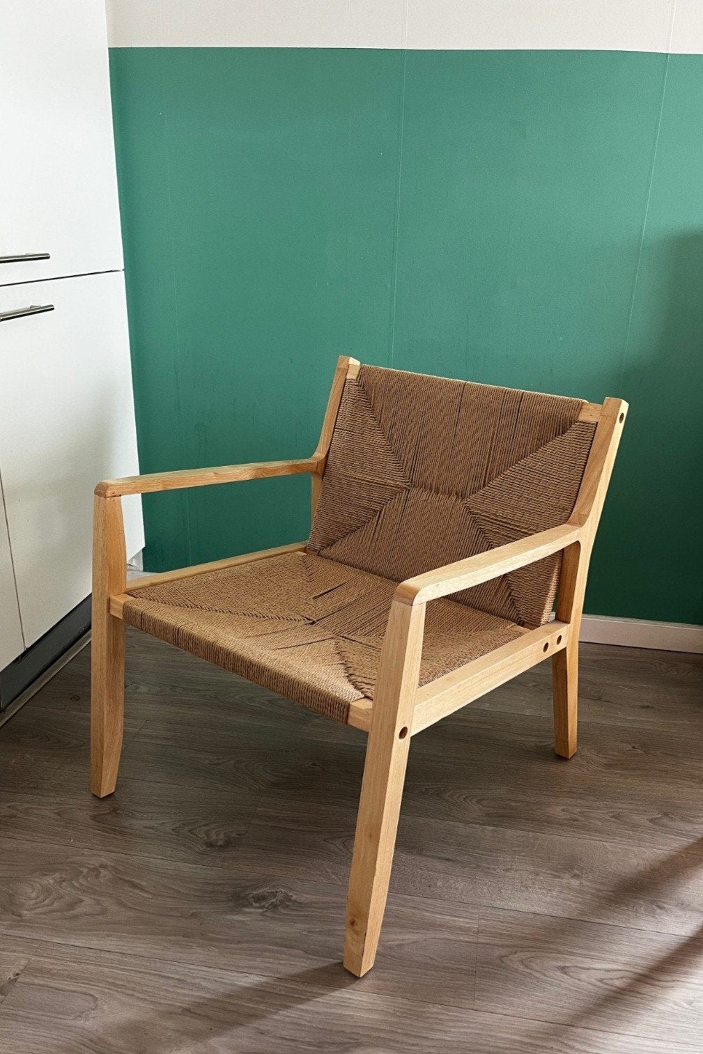 Minimalistische fauteuil in Scandinavische stijl, Huis en Inrichting, Fauteuils, Ophalen, 75 tot 100 cm, 50 tot 75 cm