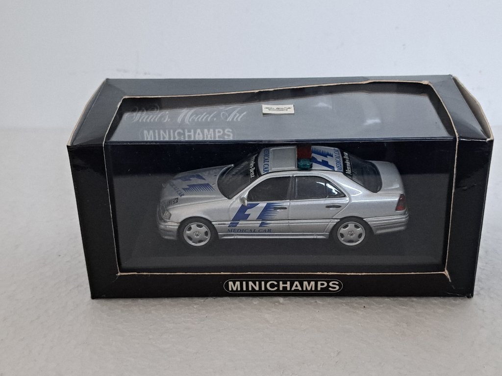 Mercedes C36 AMG F1 Medical Car 1/43 Minichamps, Hobby en Vrije tijd, Ophalen of Verzenden, Zo goed als nieuw, Auto, MiniChamps