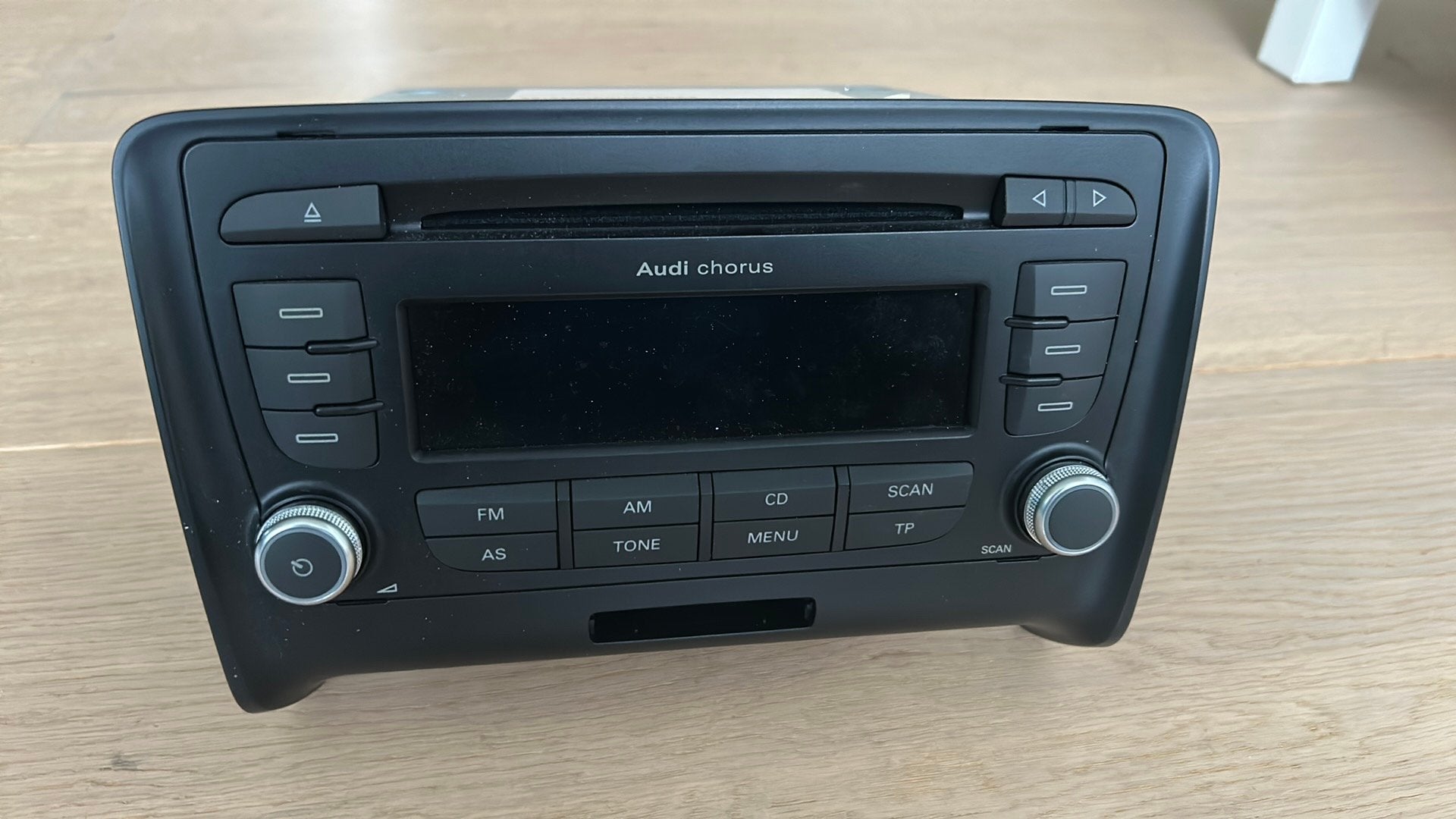 Audi autoradio Chorus dubbel din, Auto diversen, Ophalen of Verzenden, Zo goed als nieuw