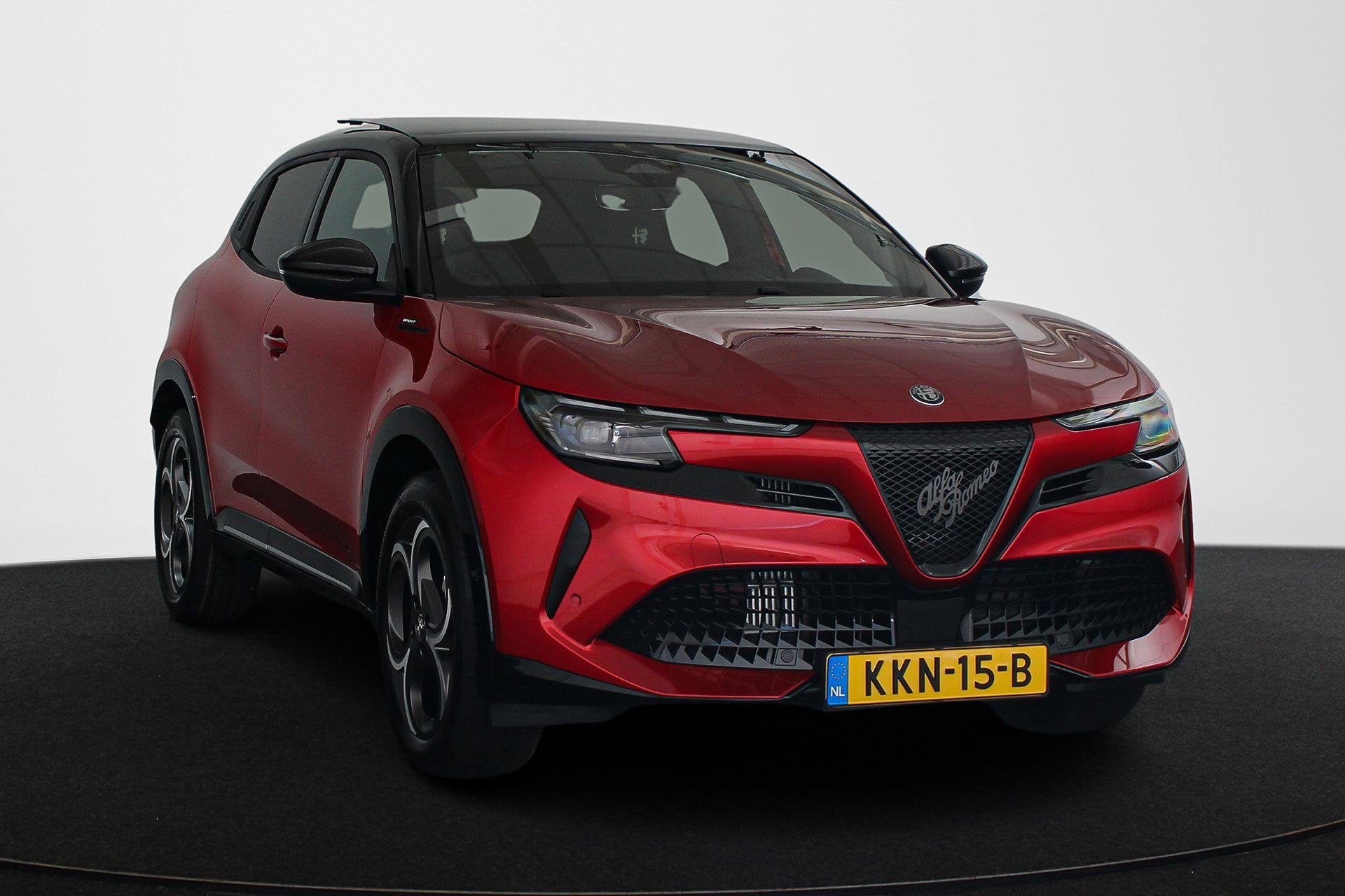 Alfa Romeo Junior 1.2 Turbo Hybrid Ibrida Sport Speciale Pan, Auto's, 145 pk, 1280 kg, 1199 cc, Origineel Nederlands
