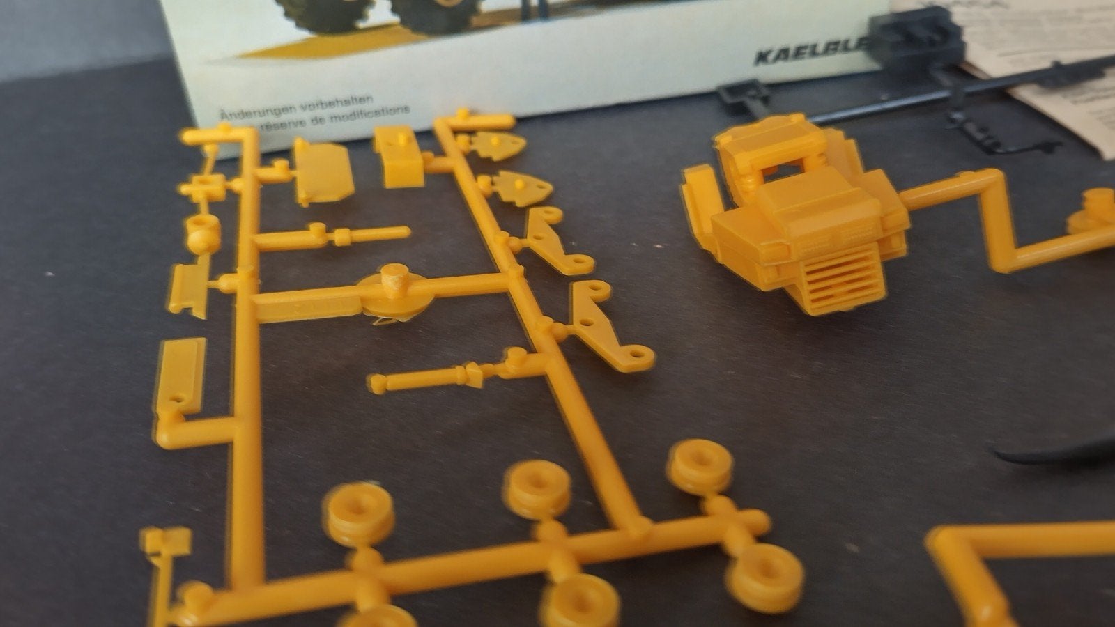 Kaelbe Knik dumper 1:87 H0 Kibri Pol, Overige merken, 1:50 of kleiner, Verzenden, Overige typen