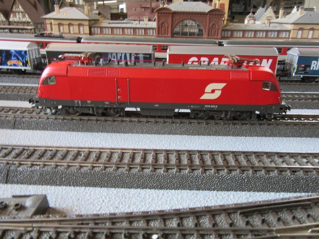 MARKLIN 39355 OBB E LOK DIGITAAL, Hobby en Vrije tijd, Modeltreinen | H0, Wisselstroom, Locomotief, Ophalen of Verzenden, Zo goed als nieuw