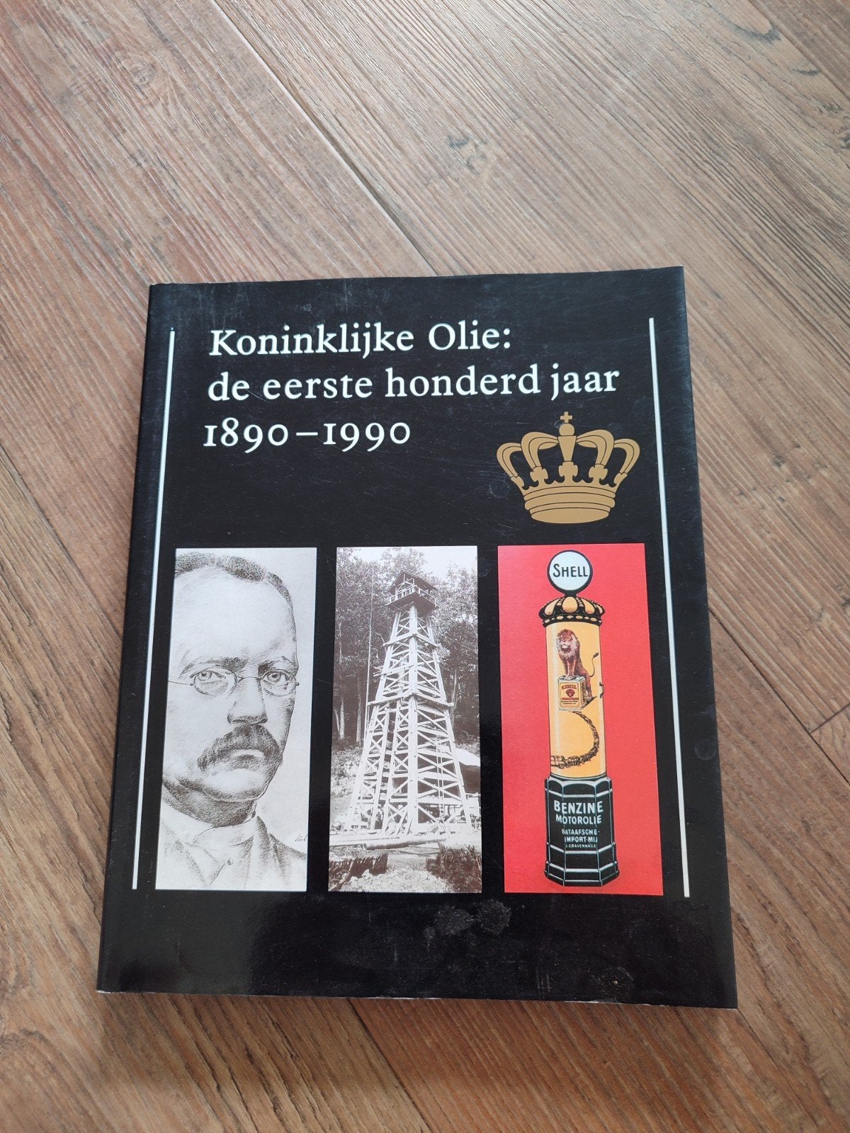 Koninklijke Olie: de eerste honderd jaar 1890-1990, Ophalen of Verzenden, 20e eeuw of later, Gelezen