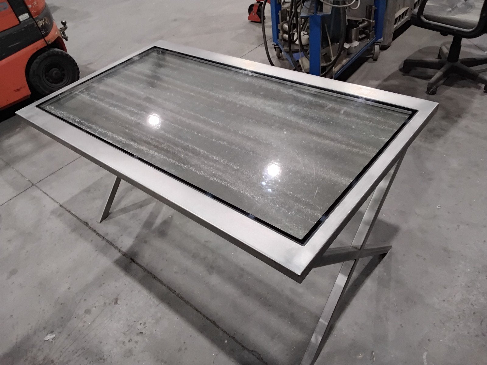 Design RVS tafel met ingelegde glasplaat - 155x90x77 cm, Ophalen