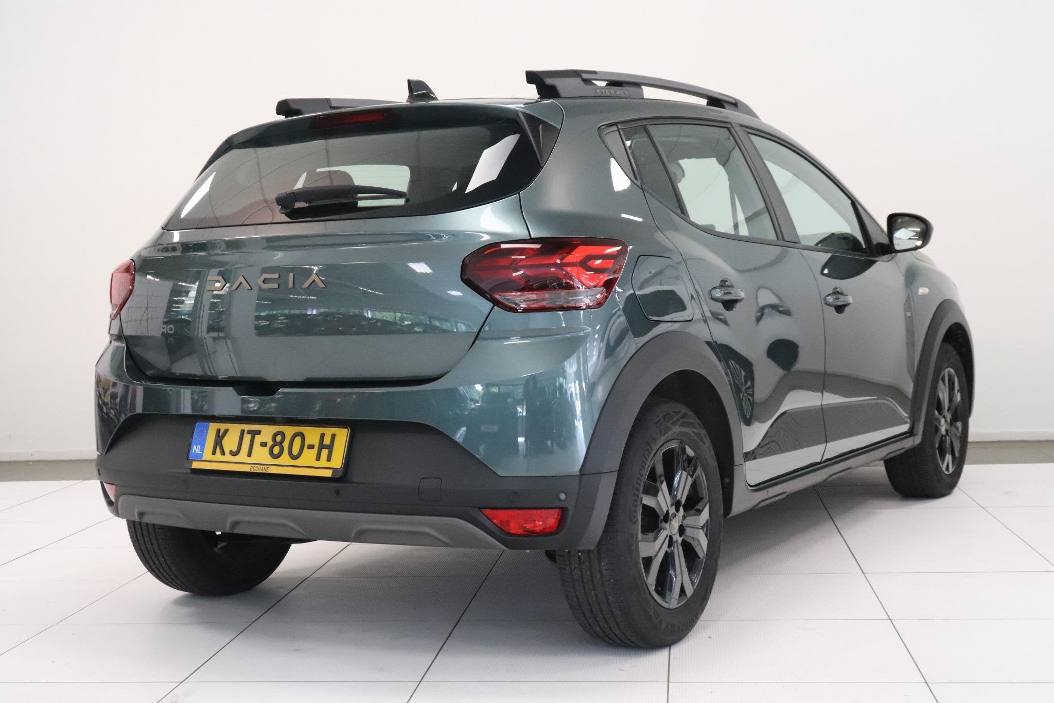 Dacia Sandero Stepway 1.0 TCe 90 Extreme | Navigatie | Stoel, Stof, Met garantie (alle), 91 pk, 3 cilinders