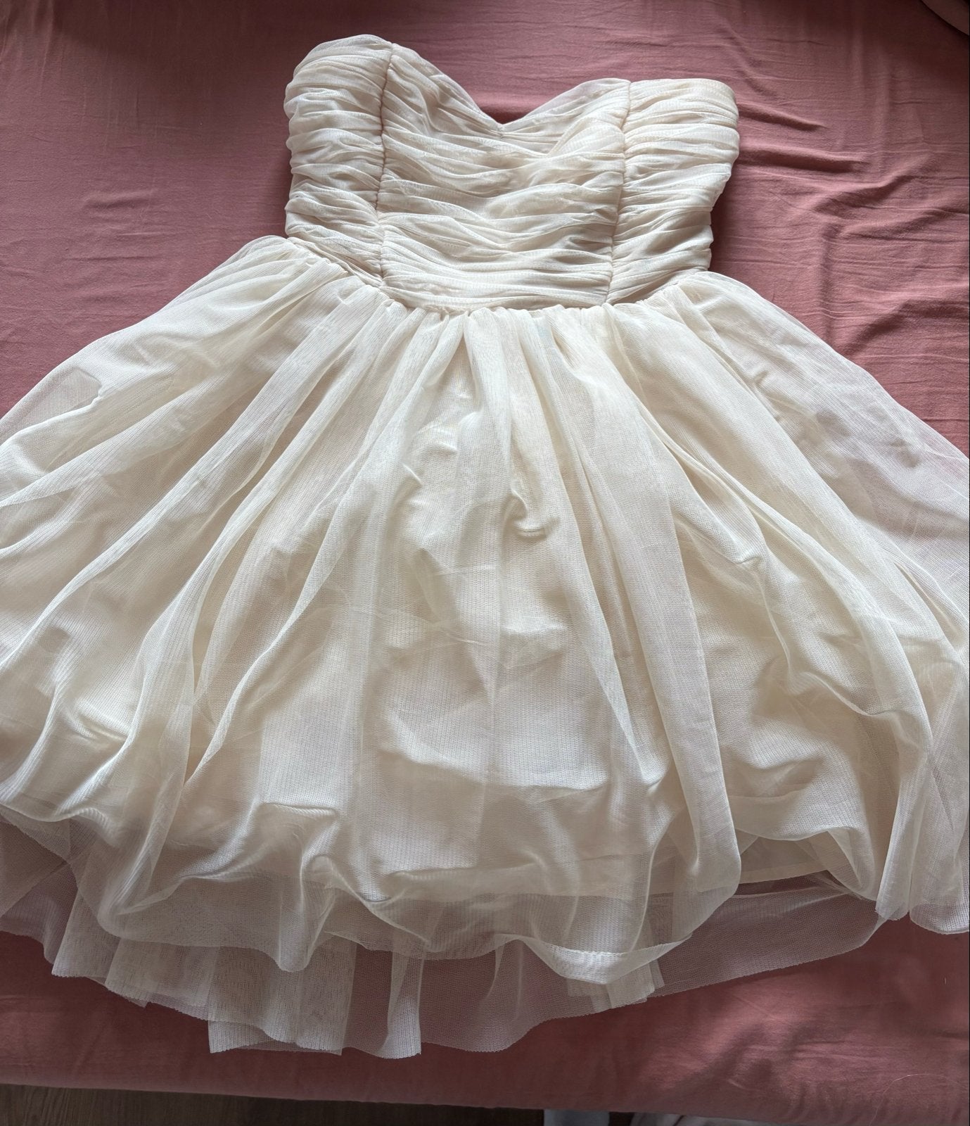 Korte strapless galajurk ecru/beige met tule maat 38, Maat 38/40 (M), Beige, Ophalen of Verzenden, Gedragen