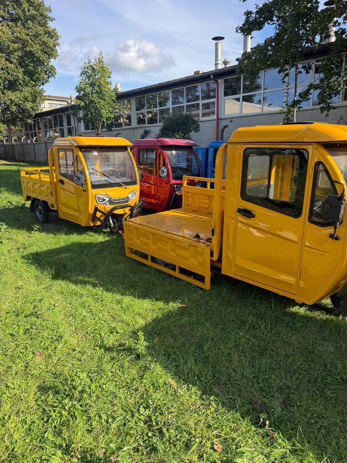 Tuk tuk met kieper en tuk tuk met bak, Ophalen of Verzenden