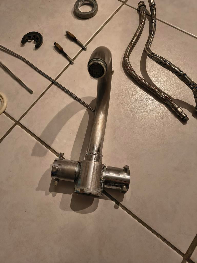 Sink faucet (complete set), Ophalen, Steen, Kraan