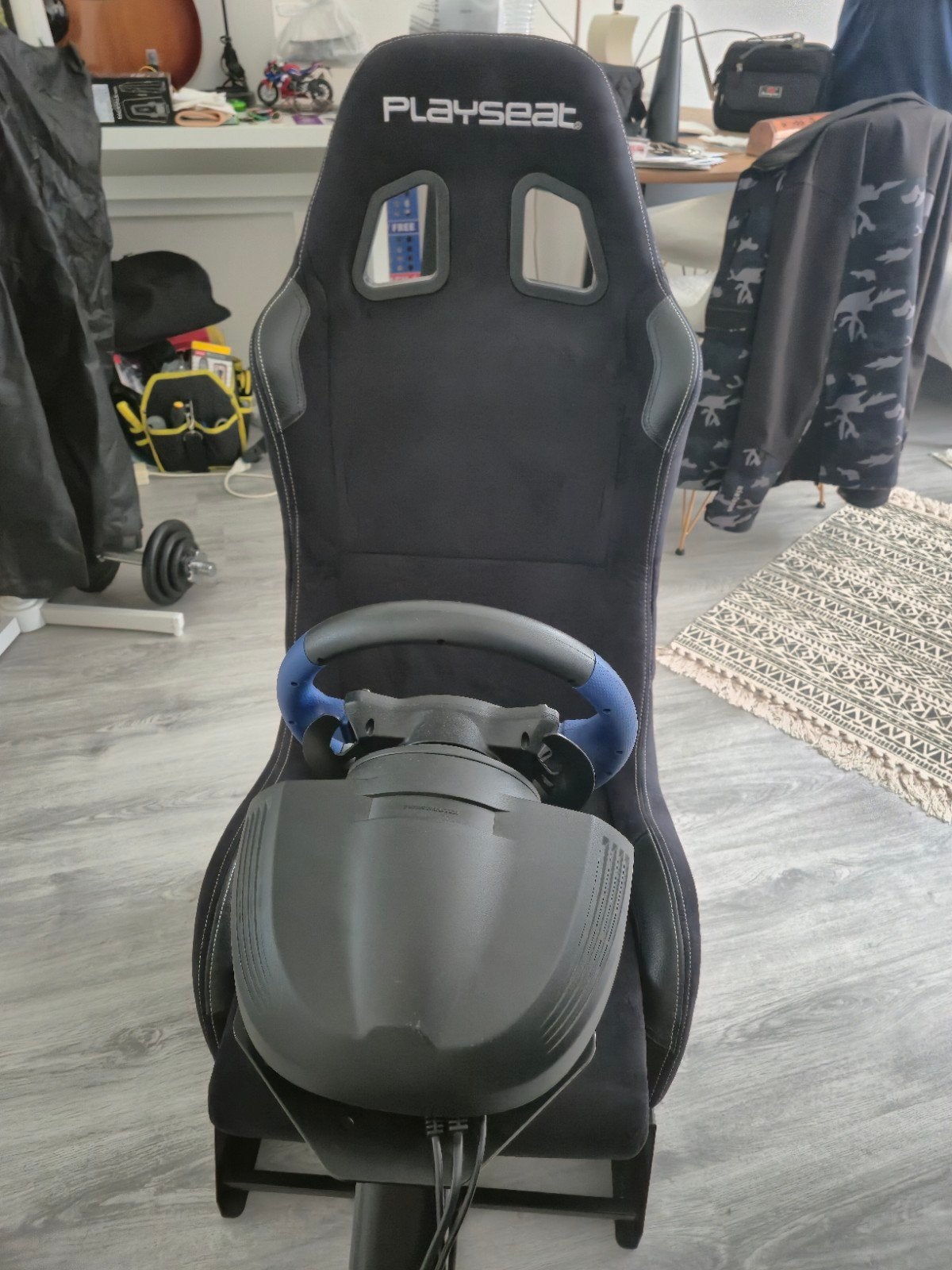 ​Playseat (Gamestoel) en Racestuur, Ophalen, Zo goed als nieuw