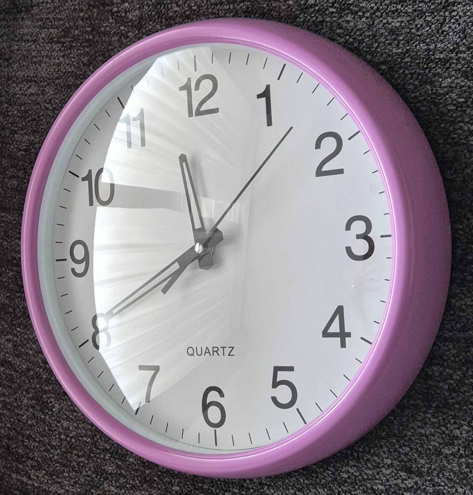 Lila /paarse klok, Ophalen, Wandklok