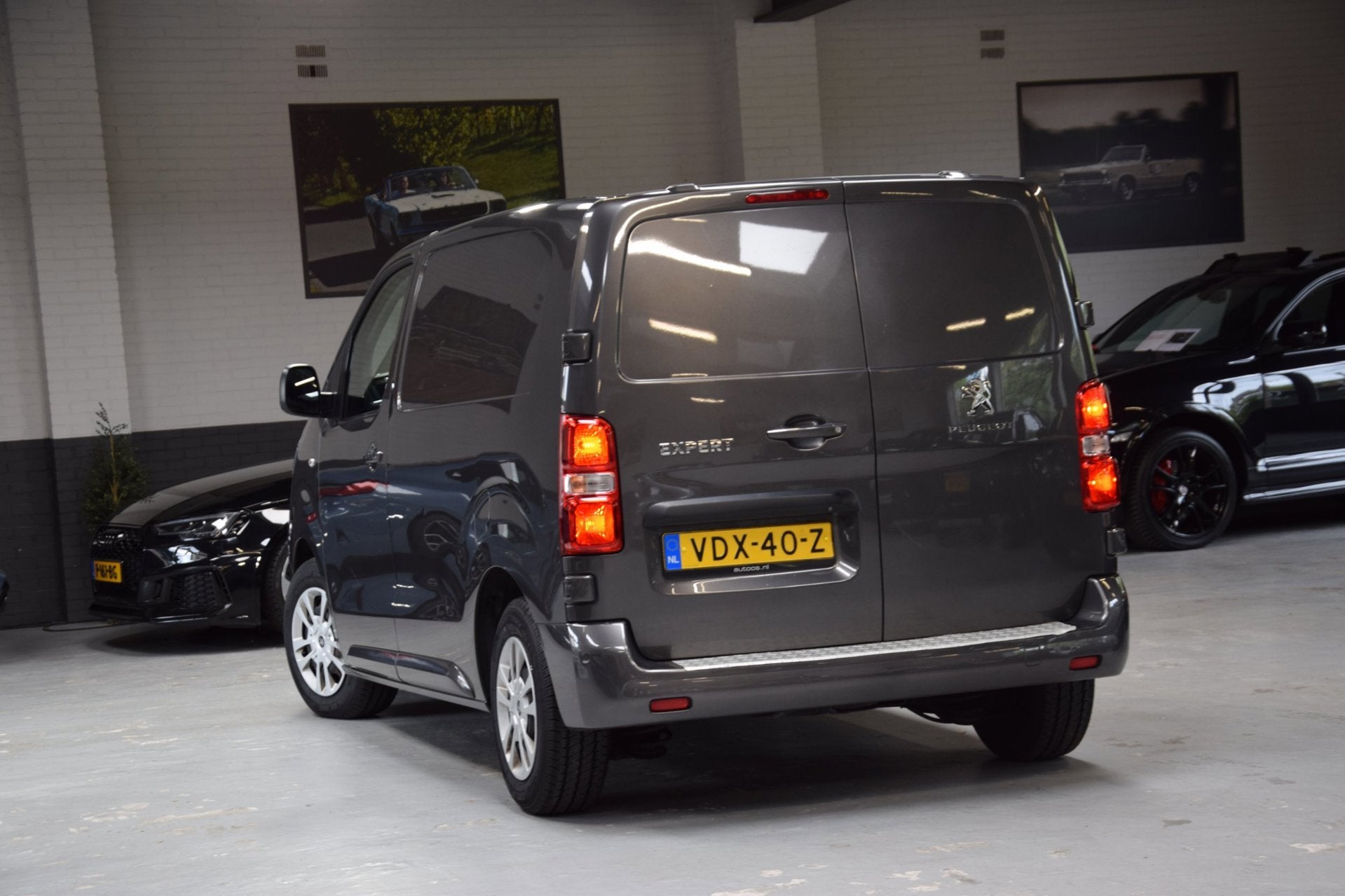 Peugeot Expert 2.0 BlueHDI 180 Compact Urban Aut.|ACC|Camera, Gebruikt, 4 cilinders, Leder en Stof, Origineel Nederlands